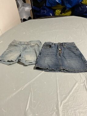 Old Navy Light Blue Adjustable Waist Denim Shorts and skirt 1022